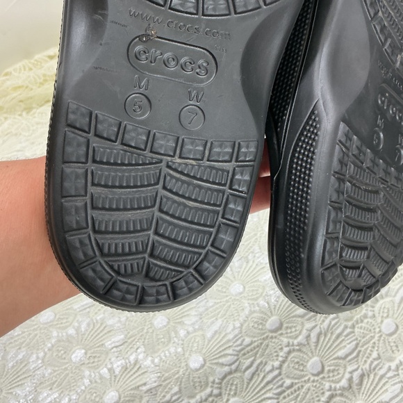 Crocs sandals size 7 - Picture 4 of 4